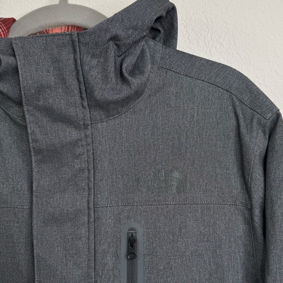 The North Face Men’s M Gray Hooded Jacket Windbreaker Waterproof Outdoor Utility - Picture 2 of 8
